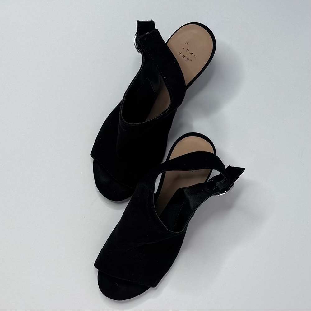 A New Day Black Sandals Elegant Minimalist Design